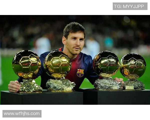 足球明星因财务危机将心爱的奖杯出售引发球迷热议与反思